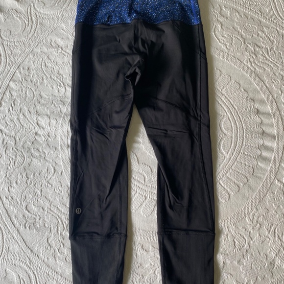 Women's Lululemon Capris Size 4 - Picture 3 of 4